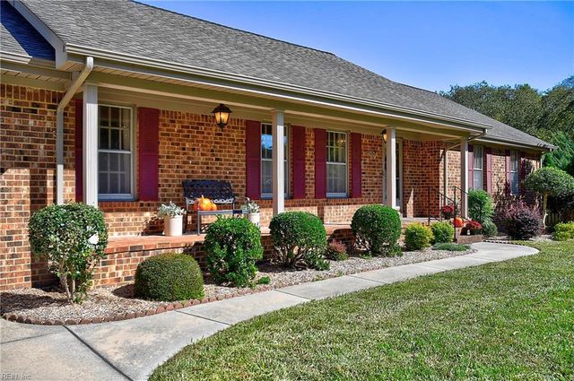 4504 Old English CIR, Virginia Beach, VA 23455