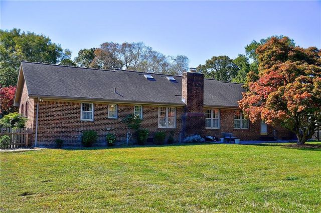 4504 Old English CIR, Virginia Beach, VA 23455
