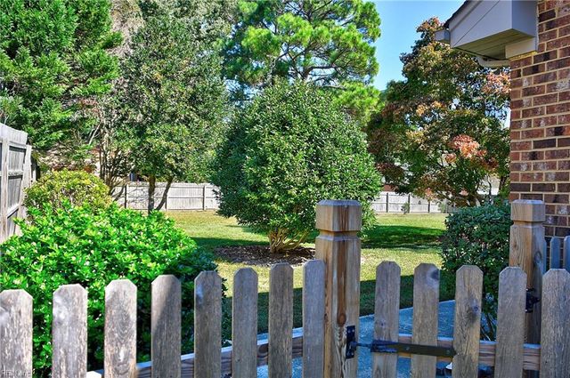 4504 Old English CIR, Virginia Beach, VA 23455