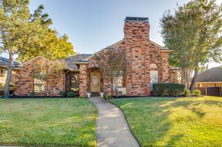 2332 Heatherwoods Way, Carrollton, TX 75007