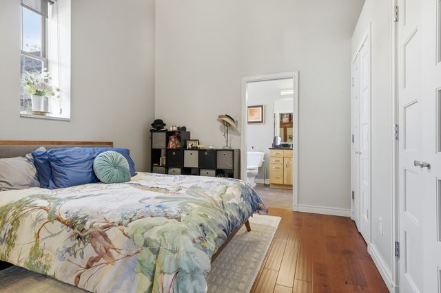 212 N Center Street 205, Bloomington, IL 61701