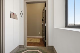 212 N Center Street 205, Bloomington, IL 61701