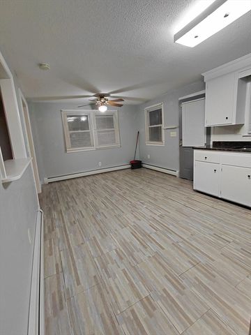 629 Westford 2, Lowell, MA 01851