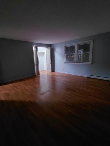 629 Westford 2, Lowell, MA 01851