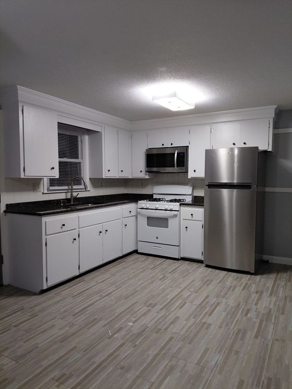 629 Westford 2, Lowell, MA 01851