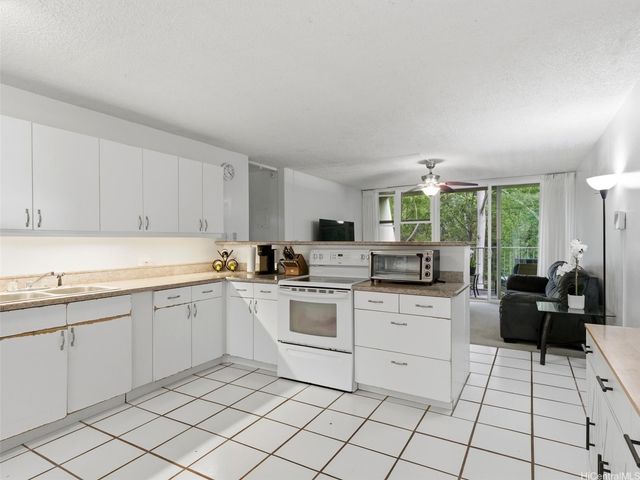 95-2039 Waikalani Place C406, Mililani, HI 96789