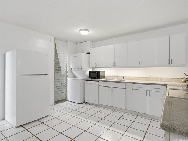 95-2039 Waikalani Place C406, Mililani, HI 96789