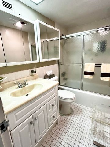 2840 S Ocean Boulevard 2210, Palm Beach, FL 33480
