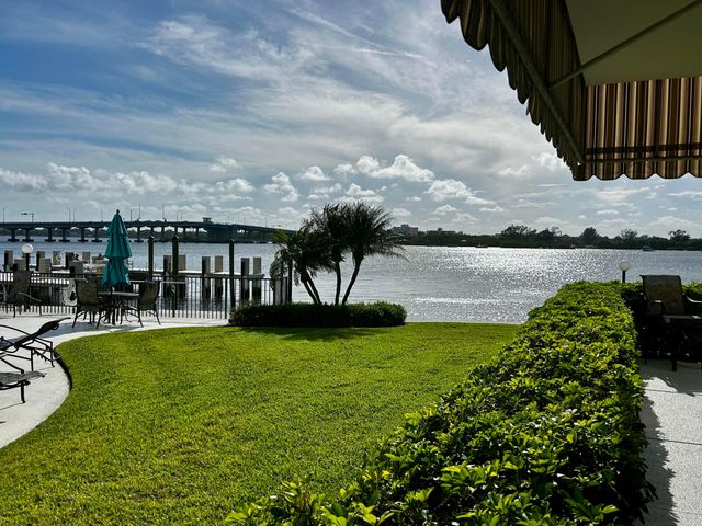 2840 S Ocean Boulevard 2210, Palm Beach, FL 33480