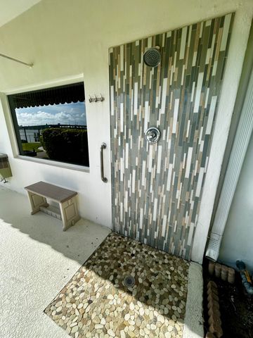 2840 S Ocean Boulevard 2210, Palm Beach, FL 33480