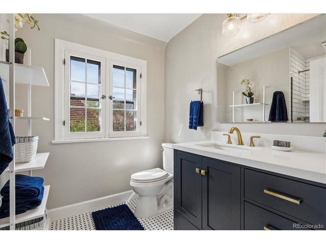 1745 Monaco Pkwy, Denver, CO 80220