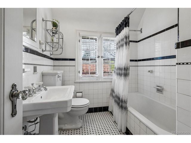 1745 Monaco Pkwy, Denver, CO 80220