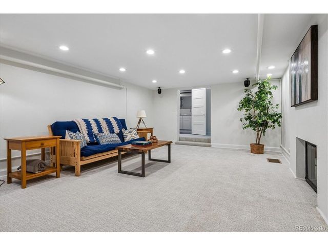 1745 Monaco Pkwy, Denver, CO 80220