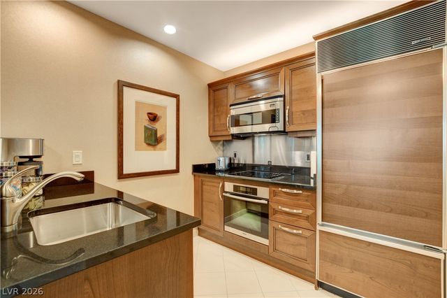 125 East Harmon Avenue 1214, Las Vegas, NV 89109