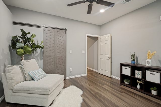 2723 Pike Drive, Lancaster, TX 75134
