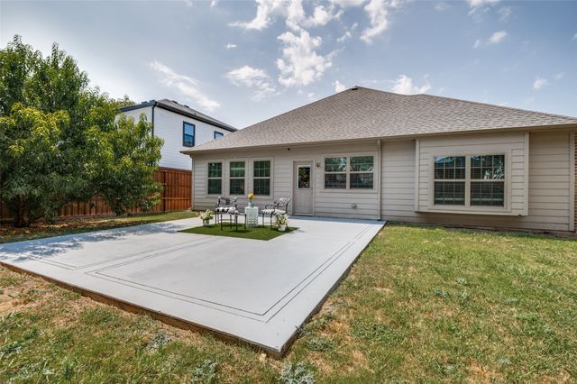 2723 Pike Drive, Lancaster, TX 75134