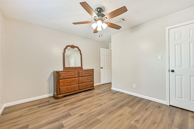 15711 Sea Liner Drive, Houston, TX 77062