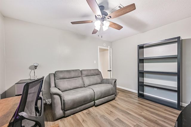 15711 Sea Liner Drive, Houston, TX 77062