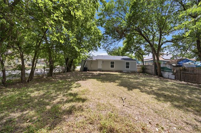 2700 Vogt Street, Fort Worth, TX 76105