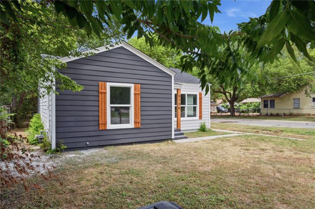 2700 Vogt Street, Fort Worth, TX 76105