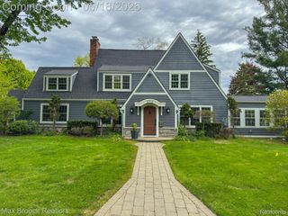 972 Oxford Street, Birmingham, MI 48009