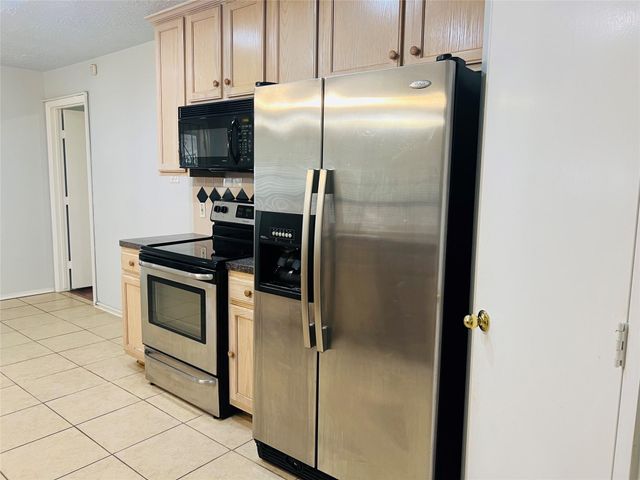 5914 Dream Court, Houston, TX 77085