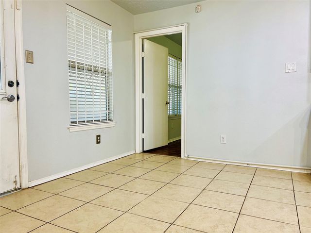 5914 Dream Court, Houston, TX 77085