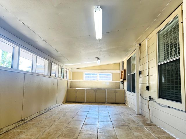 5914 Dream Court, Houston, TX 77085