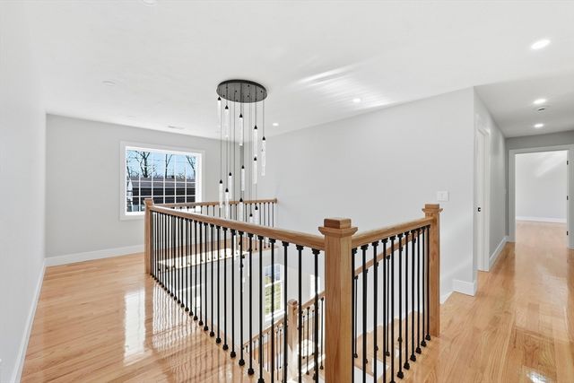 6 Barrows Rd, Worcester, MA 01609