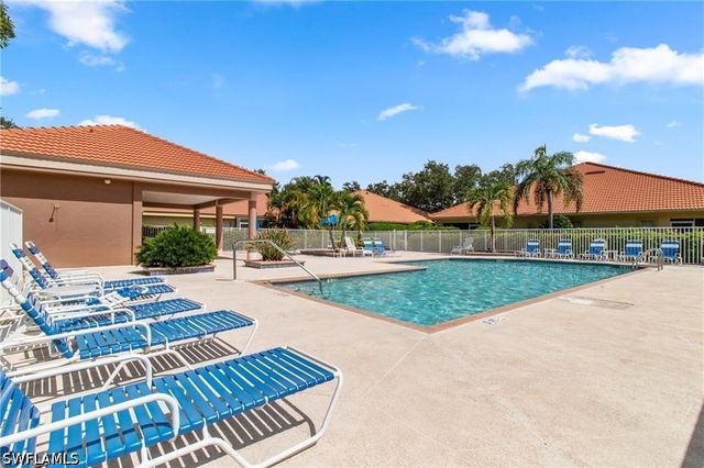 181 Napa Ridge RD E 35, Naples, FL 34119