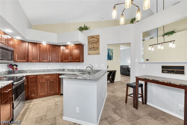 181 Napa Ridge RD E 35, Naples, FL 34119
