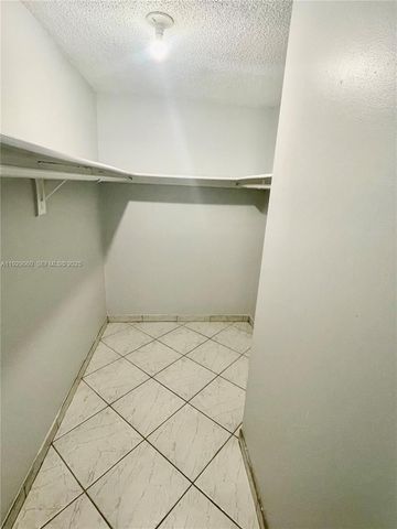 2161 NE 42nd St 6, Lighthouse Point, FL 33064