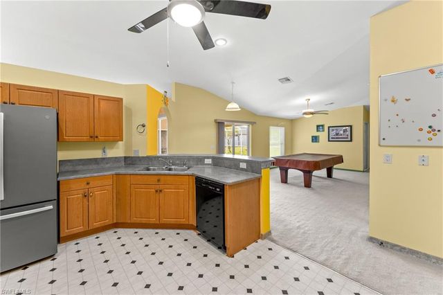 1128 SW 41st TER, Cape Coral, FL 33914