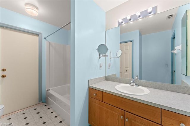 1128 SW 41st TER, Cape Coral, FL 33914