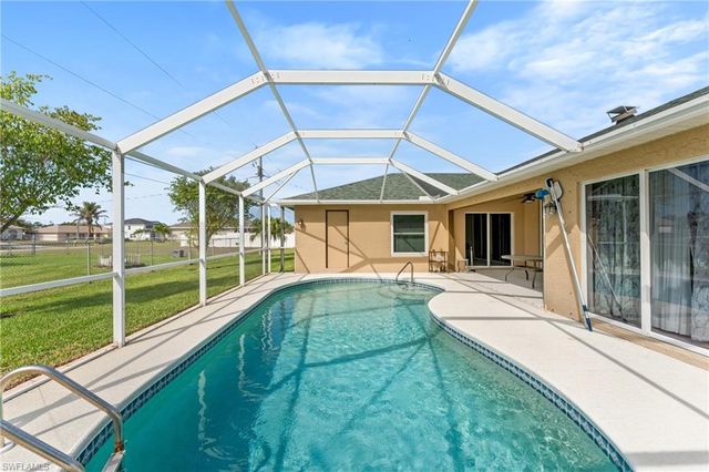 1128 SW 41st TER, Cape Coral, FL 33914