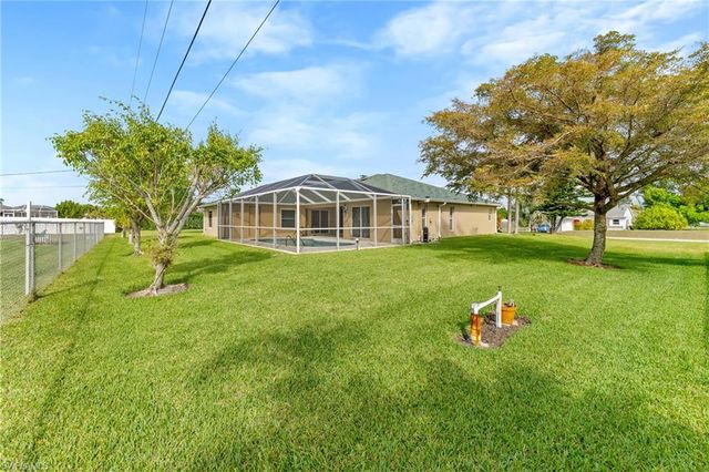 1128 SW 41st TER, Cape Coral, FL 33914