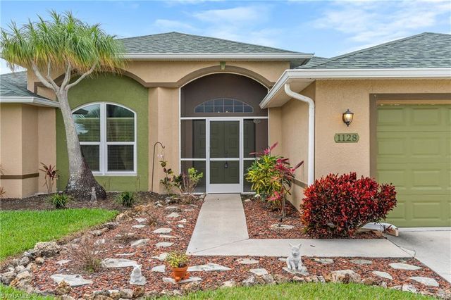 1128 SW 41st TER, Cape Coral, FL 33914