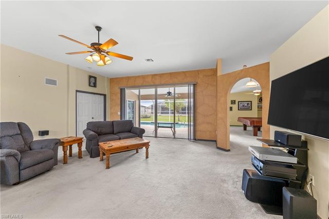 1128 SW 41st TER, Cape Coral, FL 33914