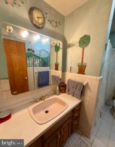 24 BEARDSLEE RD, Millstone, NJ 08844