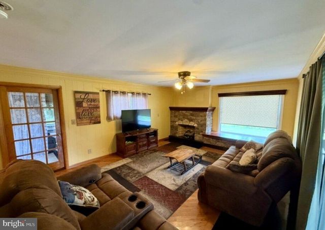 24 BEARDSLEE RD, Millstone, NJ 08844