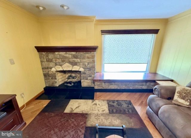 24 BEARDSLEE RD, Millstone, NJ 08844