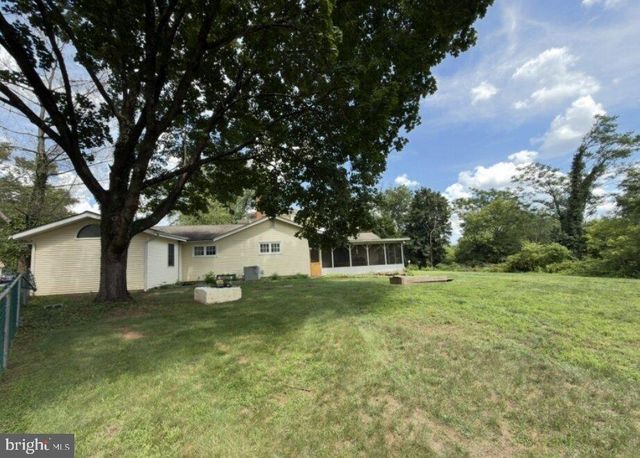 24 BEARDSLEE RD, Millstone, NJ 08844