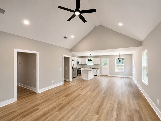 1116 Manley Loop, Dickson, TN 37055