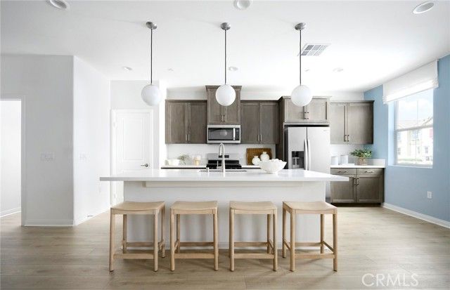 4242 East Honeybee Paseo, Ontario, CA 91761