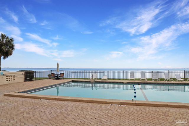615 Bayshore Dr 803, Pensacola, FL 32507