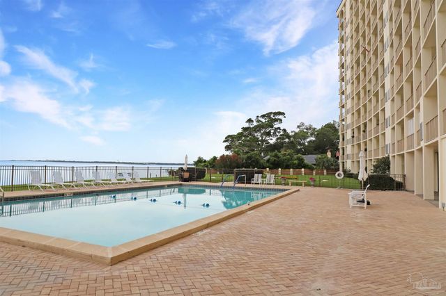 615 Bayshore Dr 803, Pensacola, FL 32507