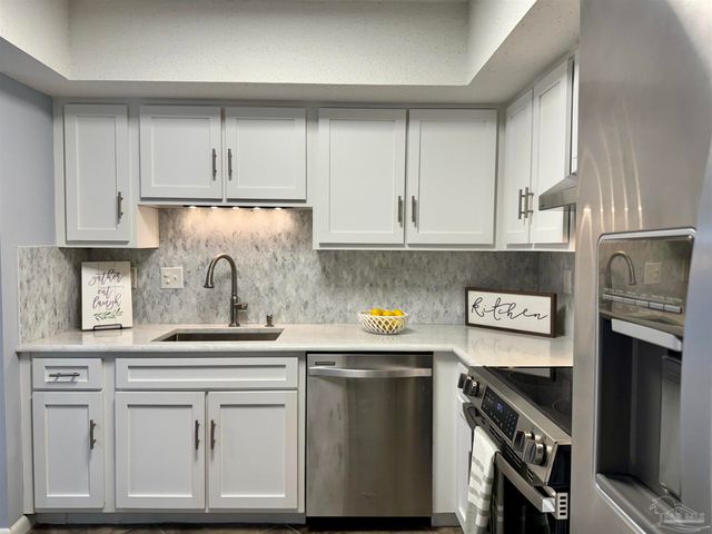 615 Bayshore Dr 803, Pensacola, FL 32507