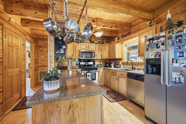365 Sweetbay Drive, Blairsville, GA 30512