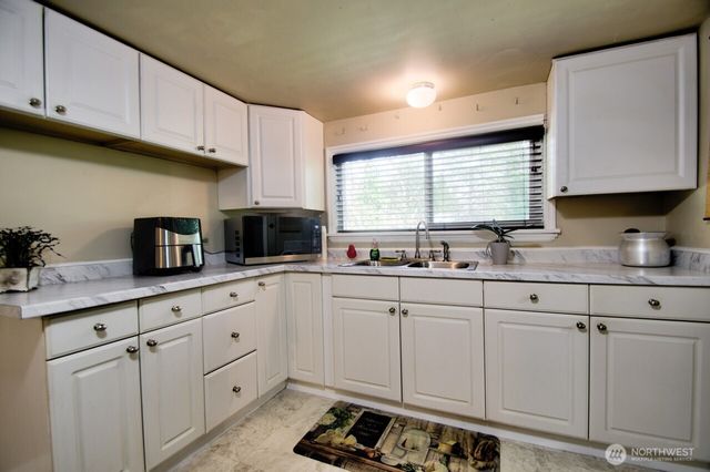 1422 Brawne Avenue NW, Olympia, WA 98502