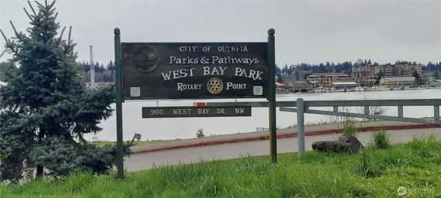 1422 Brawne Avenue NW, Olympia, WA 98502